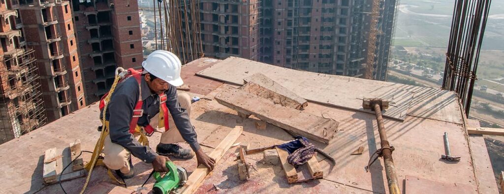Ready-to-Move vs Under-Construction Flats